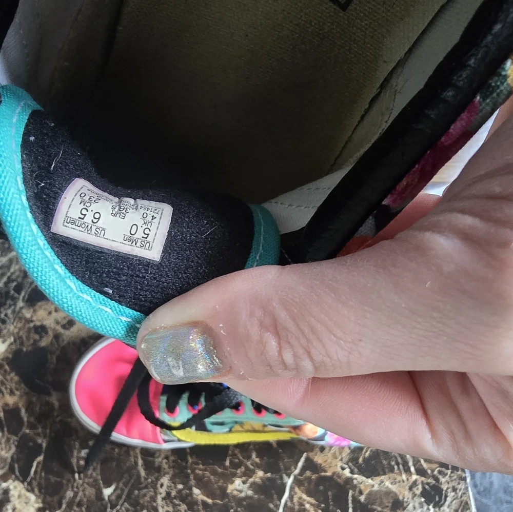 Vans 80s Style Sneakers - Picture 8 of 8
